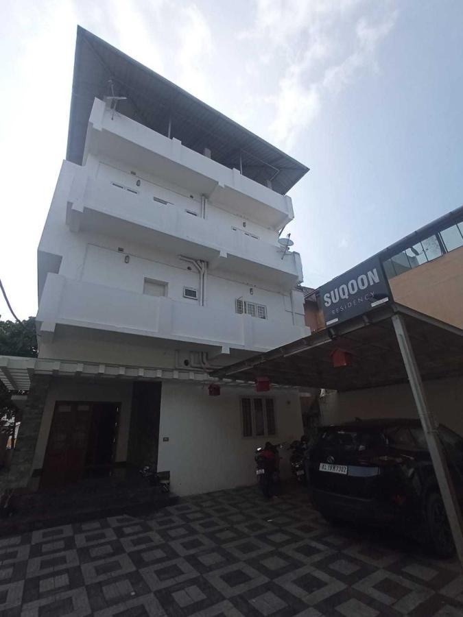 Collection O 81026 Suqoon Premium Stays Kochi ภายนอก รูปภาพ